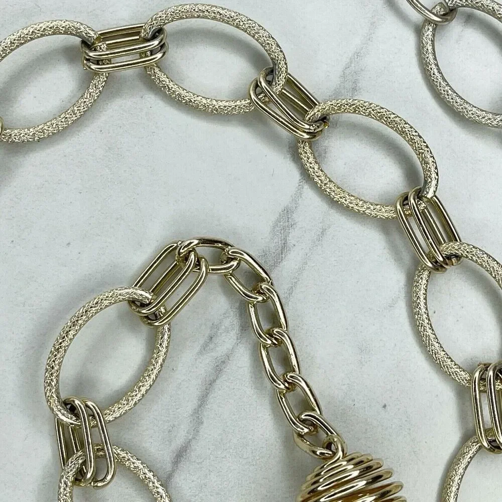 Gold Tone Oval Chain Link Belt with Beehive Swirl Charm - One Size ✨